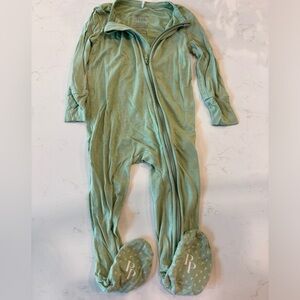 Posh Peanut green pajamas 12-18 months